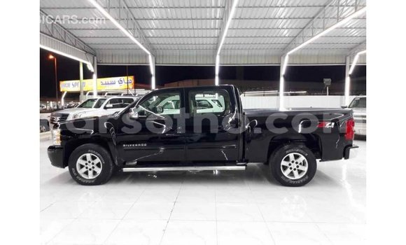 Acheter Import Voiture Chevrolet Silverado Noir à Import - Dubai, Maseru Acheter Import Voiture Chevrolet Silverado Noir à Import - Dubai, Maseru