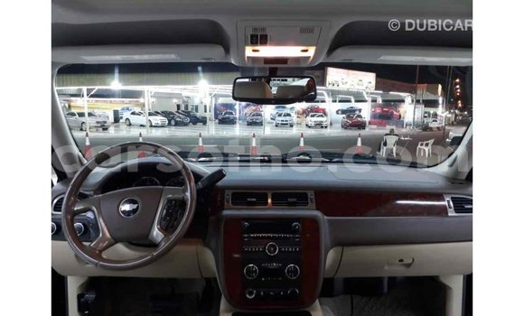 Acheter Import Voiture Chevrolet Silverado Noir à Import - Dubai, Maseru Acheter Import Voiture Chevrolet Silverado Noir à Import - Dubai, Maseru