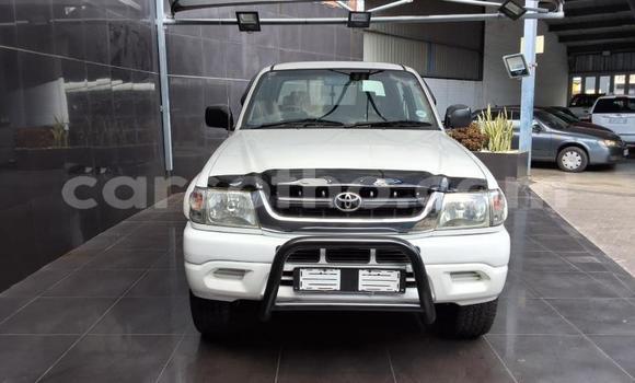 Buy Used Toyota Hilux White Car in Maseru in Maseru
