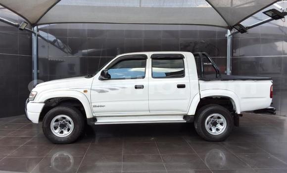 Buy Used Toyota Hilux White Car in Maseru in Maseru Buy Used Toyota Hilux White Car in Maseru in Maseru