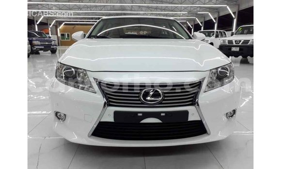 Acheter Import Voiture Lexus ES Blanc à Import - Dubai, Maseru Acheter Import Voiture Lexus ES Blanc à Import - Dubai, Maseru