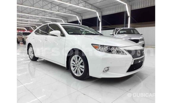 Acheter Import Voiture Lexus ES Blanc à Import - Dubai, Maseru Acheter Import Voiture Lexus ES Blanc à Import - Dubai, Maseru