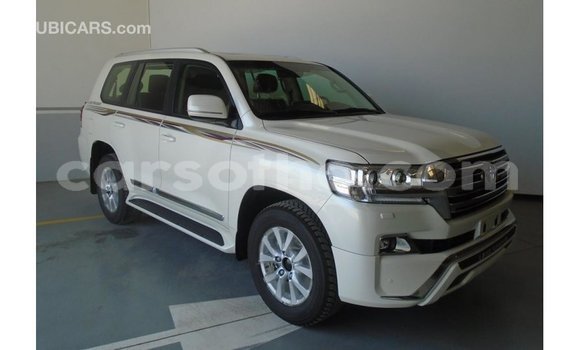 Sayi Imported Toyota Land Cruiser Other Mota in Import - Dubai a Maseru Sayi Imported Toyota Land Cruiser Other Mota in Import - Dubai a Maseru