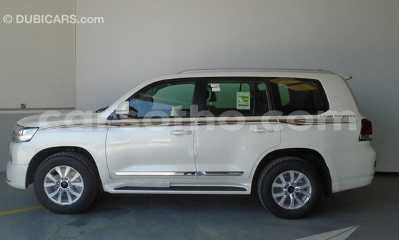 Sayi Imported Toyota Land Cruiser Other Mota in Import - Dubai a Maseru Sayi Imported Toyota Land Cruiser Other Mota in Import - Dubai a Maseru