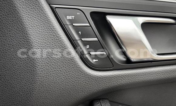 اشتري مستعمل Porsche Macan Silver سيارة في Maseru في Maseru اشتري مستعمل Porsche Macan Silver سيارة في Maseru في Maseru
