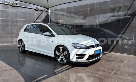 Sayi Na hannu Volkswagen Golf R White Mota in Maseru a Maseru Sayi Na hannu Volkswagen Golf R White Mota in Maseru a Maseru