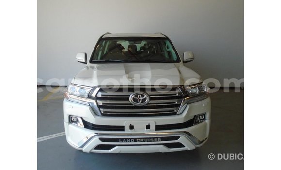 Sayi Imported Toyota Land Cruiser Other Mota in Import - Dubai a Maseru Sayi Imported Toyota Land Cruiser Other Mota in Import - Dubai a Maseru
