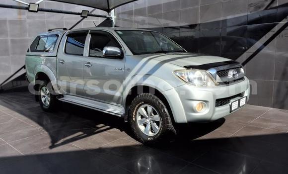 Sayi Na hannu Toyota Hilux Silver Mota in Maseru a Maseru Sayi Na hannu Toyota Hilux Silver Mota in Maseru a Maseru