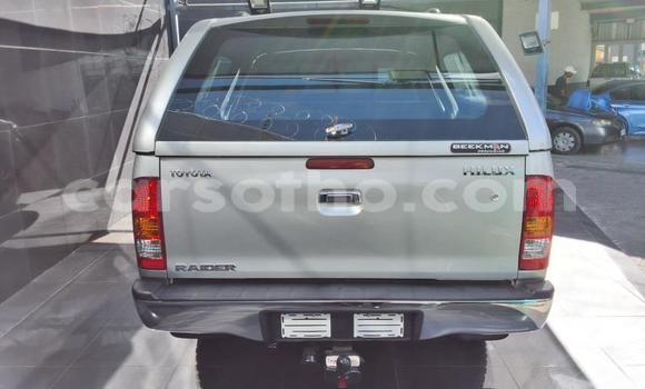 Sayi Na hannu Toyota Hilux Silver Mota in Maseru a Maseru Sayi Na hannu Toyota Hilux Silver Mota in Maseru a Maseru