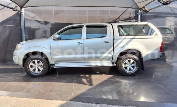 Sayi Na hannu Toyota Hilux Silver Mota in Maseru a Maseru Sayi Na hannu Toyota Hilux Silver Mota in Maseru a Maseru