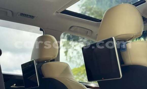 Buy Used Lexus LX 570 White Car in Teyateyaneng in Berea Buy Used Lexus LX 570 White Car in Teyateyaneng in Berea