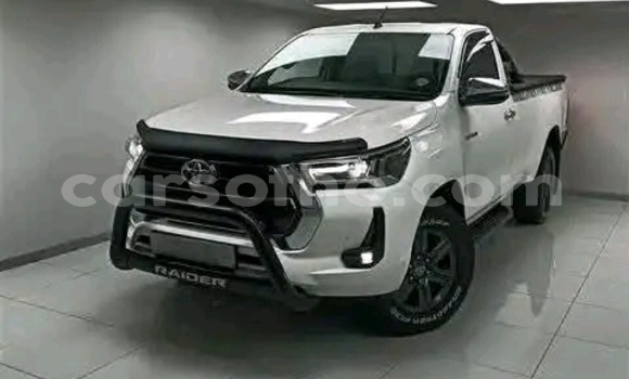 Buy Used Toyota Hilux White Car in Maseru in Maseru Buy Used Toyota Hilux White Car in Maseru in Maseru