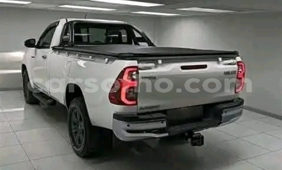 Buy Used Toyota Hilux White Car in Maseru in Maseru Buy Used Toyota Hilux White Car in Maseru in Maseru