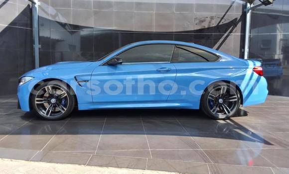 Sayi Na hannu BMW M4 White Mota in Maseru a Maseru Sayi Na hannu BMW M4 White Mota in Maseru a Maseru