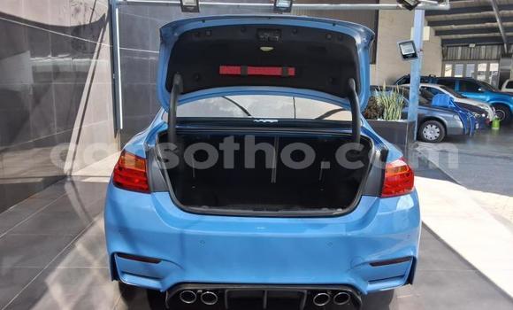 Sayi Na hannu BMW M4 White Mota in Maseru a Maseru Sayi Na hannu BMW M4 White Mota in Maseru a Maseru