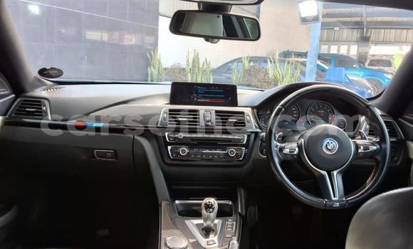 Sayi Na hannu BMW M4 White Mota in Maseru a Maseru Sayi Na hannu BMW M4 White Mota in Maseru a Maseru