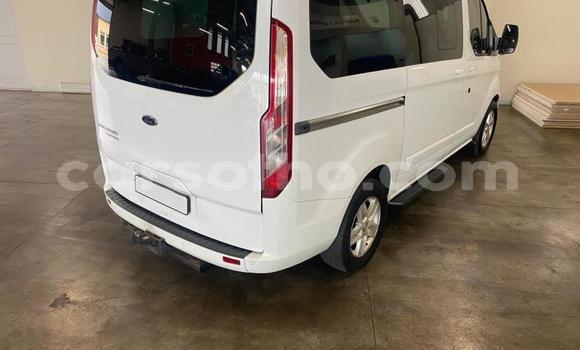 Sayi Na hannu Ford Taunus White Mota in Maseru a Maseru Sayi Na hannu Ford Taunus White Mota in Maseru a Maseru