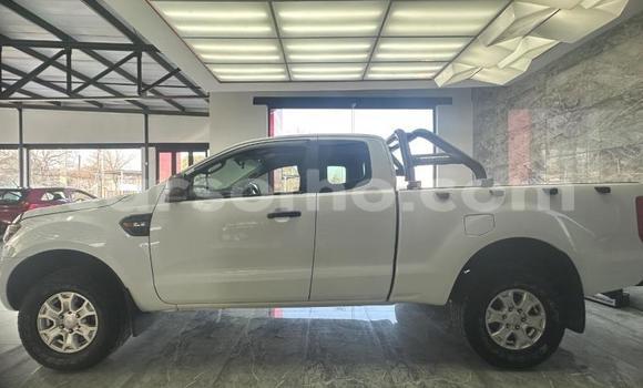 Sayi Na hannu Ford Ranger White Mota in Maputsoa a Leribe Sayi Na hannu Ford Ranger White Mota in Maputsoa a Leribe