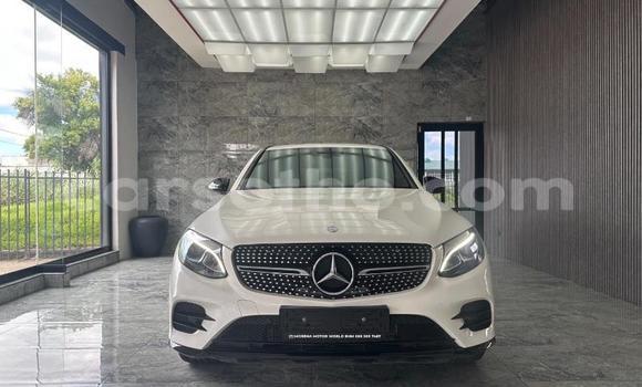 Sayi Na hannu Mercedes-Benz GLC 250D White Mota in Maseru a Maseru Sayi Na hannu Mercedes-Benz GLC 250D White Mota in Maseru a Maseru