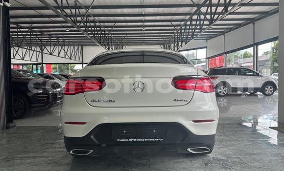 Sayi Na hannu Mercedes-Benz GLC 250D White Mota in Maseru a Maseru Sayi Na hannu Mercedes-Benz GLC 250D White Mota in Maseru a Maseru