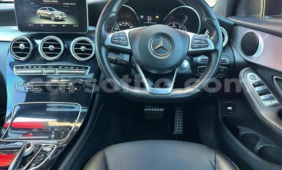 Sayi Na hannu Mercedes-Benz GLC 250D White Mota in Maseru a Maseru Sayi Na hannu Mercedes-Benz GLC 250D White Mota in Maseru a Maseru