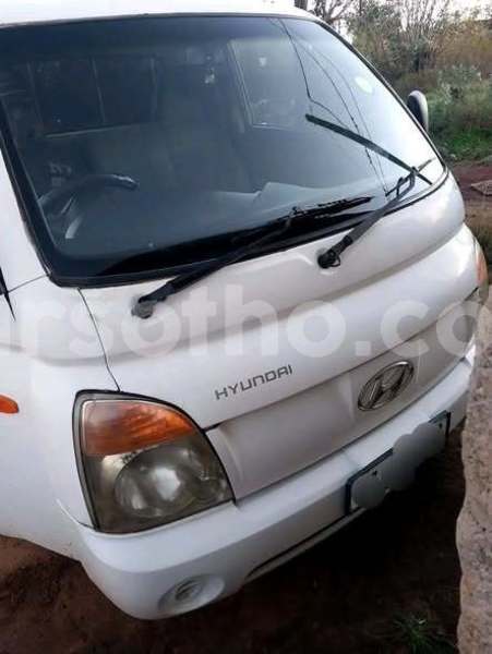 Big with watermark hyundai accent leribe maputsoe 31276