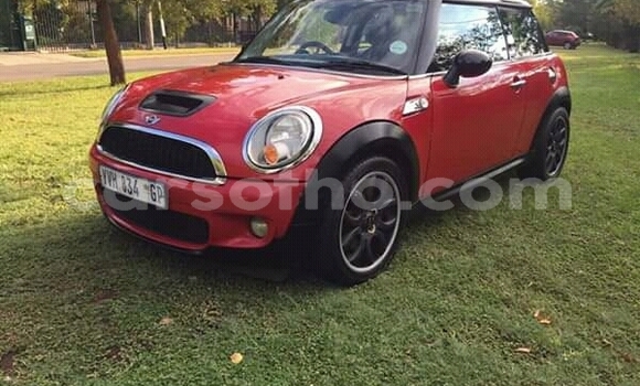 Sayi Na hannu Mini Cooper Red Mota in Maseru a Maseru Sayi Na hannu Mini Cooper Red Mota in Maseru a Maseru