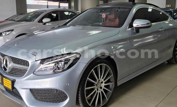Sayi Na hannu Mercedes-Benz C–Class Silver Mota in Maseru a Maseru Sayi Na hannu Mercedes-Benz C–Class Silver Mota in Maseru a Maseru