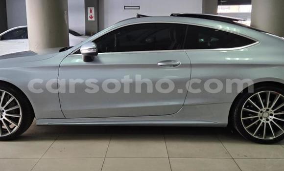 Sayi Na hannu Mercedes-Benz C–Class Silver Mota in Maseru a Maseru Sayi Na hannu Mercedes-Benz C–Class Silver Mota in Maseru a Maseru