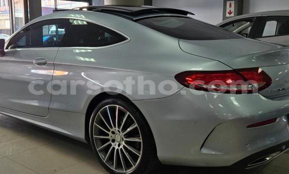 Sayi Na hannu Mercedes-Benz C–Class Silver Mota in Maseru a Maseru Sayi Na hannu Mercedes-Benz C–Class Silver Mota in Maseru a Maseru