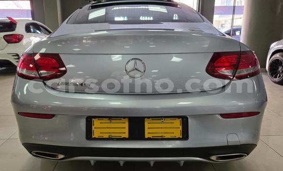 Sayi Na hannu Mercedes-Benz C–Class Silver Mota in Maseru a Maseru Sayi Na hannu Mercedes-Benz C–Class Silver Mota in Maseru a Maseru