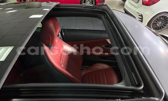 Sayi Na hannu Mercedes-Benz C–Class Silver Mota in Maseru a Maseru Sayi Na hannu Mercedes-Benz C–Class Silver Mota in Maseru a Maseru