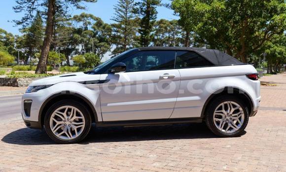 Sayi Na hannu Land Rover Range Rover White Mota in Maseru a Maseru Sayi Na hannu Land Rover Range Rover White Mota in Maseru a Maseru