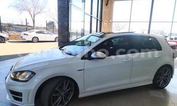 Sayi Na hannu Volkswagen Polo White Mota in Mafeteng a Mafeteng Sayi Na hannu Volkswagen Polo White Mota in Mafeteng a Mafeteng