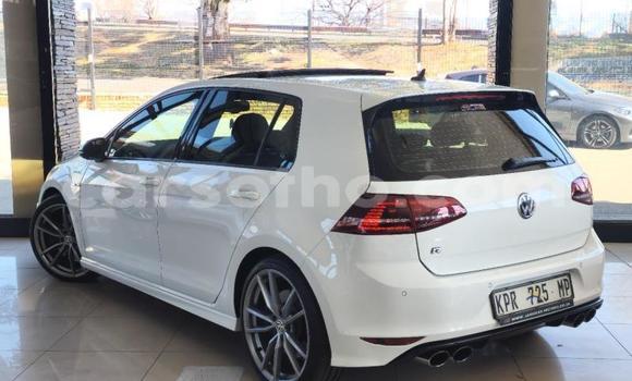 Sayi Na hannu Volkswagen Polo White Mota in Mafeteng a Mafeteng Sayi Na hannu Volkswagen Polo White Mota in Mafeteng a Mafeteng