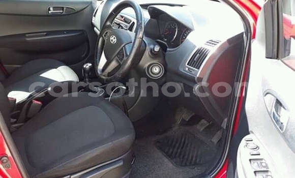 Sayi Na hannu Hyundai i20 Red Mota in Maseru a Maseru Sayi Na hannu Hyundai i20 Red Mota in Maseru a Maseru
