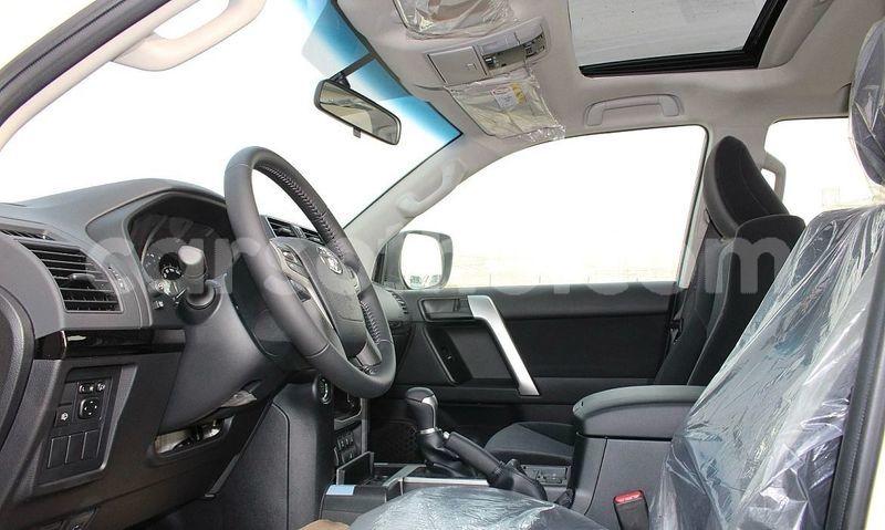 Big with watermark toyota land cruiser prado leribe maputsoa 31323