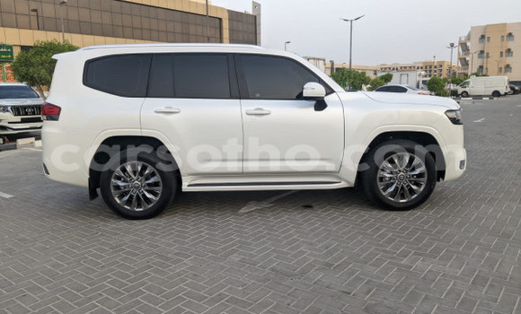 Buy Used Toyota Land Cruiser White Car in Maputsoe in Leribe Buy Used Toyota Land Cruiser White Car in Maputsoe in Leribe