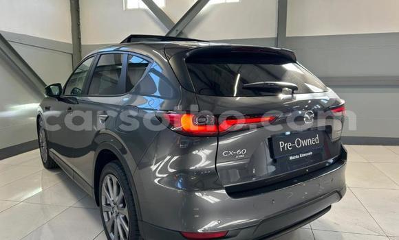 Sayi Na hannu Mazda CX-8 White Mota in Maseru a Maseru Sayi Na hannu Mazda CX-8 White Mota in Maseru a Maseru