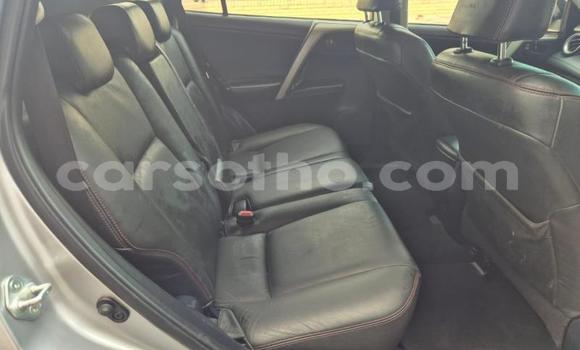 Sayi Na hannu Toyota RAV4 Silver Mota in Maseru a Maseru Sayi Na hannu Toyota RAV4 Silver Mota in Maseru a Maseru