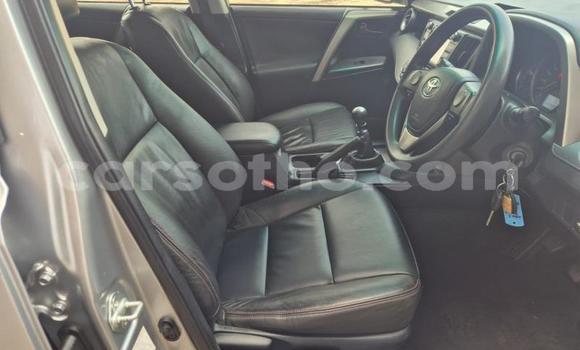 Sayi Na hannu Toyota RAV4 Silver Mota in Maseru a Maseru Sayi Na hannu Toyota RAV4 Silver Mota in Maseru a Maseru