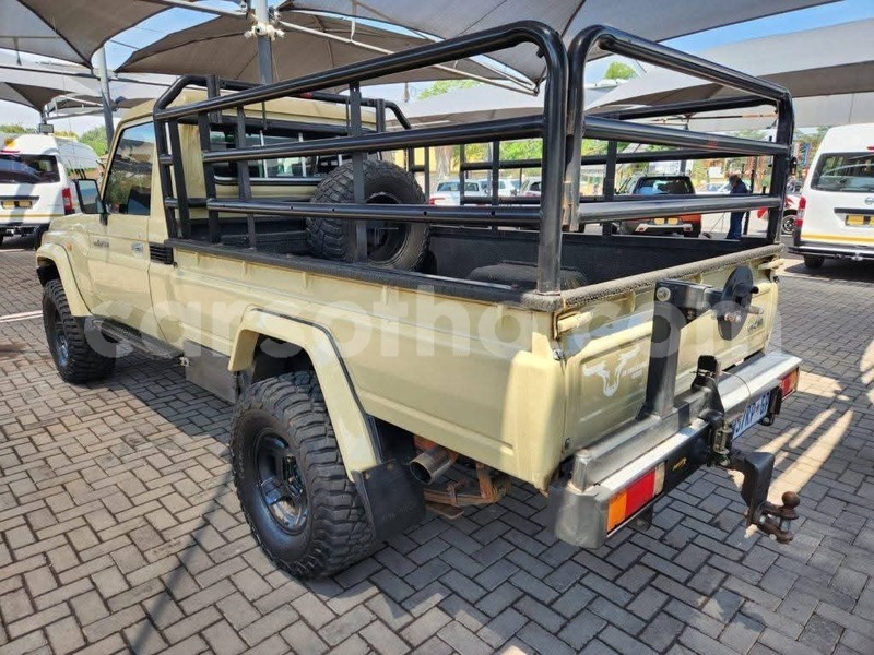 Big with watermark toyota land cruiser leribe maputsoa 31352