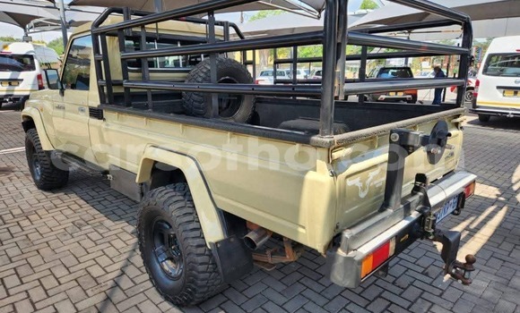 Sayi Na hannu Toyota Land Cruiser Other Mota in Maputsoa a Leribe Sayi Na hannu Toyota Land Cruiser Other Mota in Maputsoa a Leribe