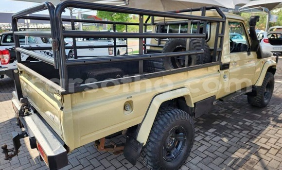 Sayi Na hannu Toyota Land Cruiser Other Mota in Maputsoa a Leribe Sayi Na hannu Toyota Land Cruiser Other Mota in Maputsoa a Leribe