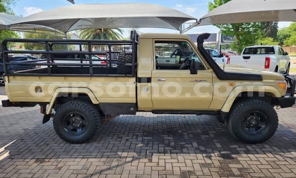 Sayi Na hannu Toyota Land Cruiser Other Mota in Maputsoa a Leribe Sayi Na hannu Toyota Land Cruiser Other Mota in Maputsoa a Leribe