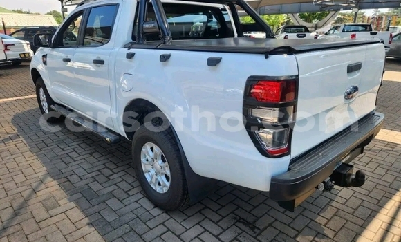 Sayi Na hannu Ford Ranger White Mota in Butha Buthe a Butha-Buthe Sayi Na hannu Ford Ranger White Mota in Butha Buthe a Butha-Buthe