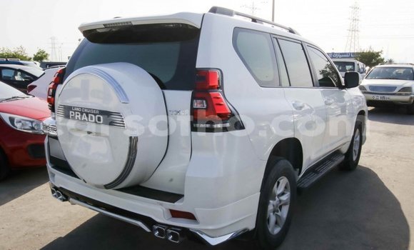 Sayi Imported Toyota Prado White Mota in Import - Dubai a Maseru Sayi Imported Toyota Prado White Mota in Import - Dubai a Maseru