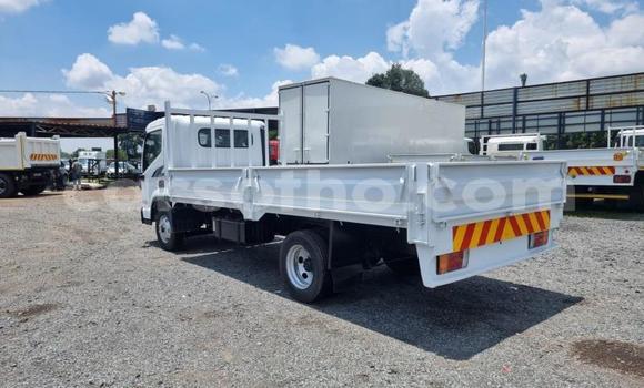 Sayi Na hannu Hyundai Chorus White Babbar mota in Mohale's Hoek a Mohale's Hoek Sayi Na hannu Hyundai Chorus White Babbar mota in Mohale's Hoek a Mohale's Hoek