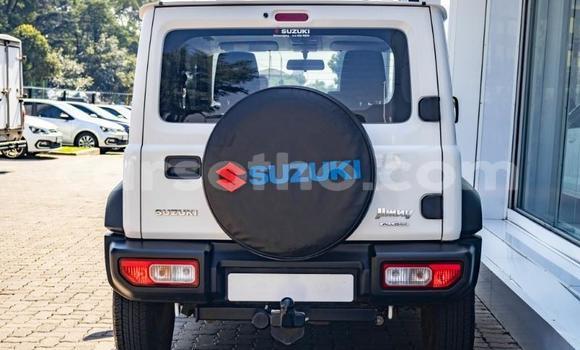 Sayi Na hannu Suzuki Jimny White Mota in Maseru a Maseru Sayi Na hannu Suzuki Jimny White Mota in Maseru a Maseru