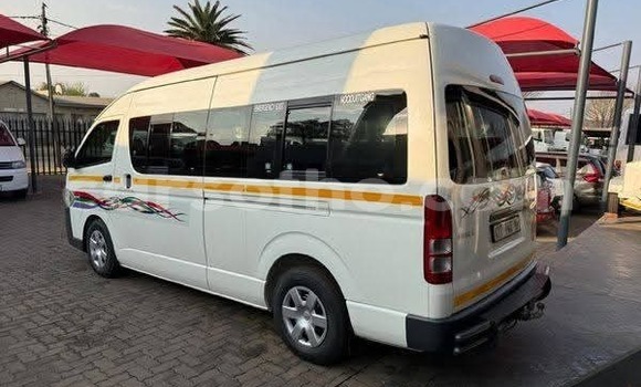 Sayi Na hannu Toyota bB White Mota in Import - Dubai a Maseru Sayi Na hannu Toyota bB White Mota in Import - Dubai a Maseru